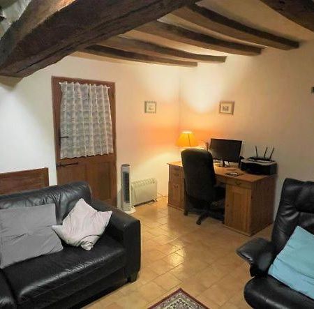 La Maison Tournesol - 3 Bedroom House With Large Garden Near Saumur Saint-Martin-de-la-Place Zewnętrze zdjęcie