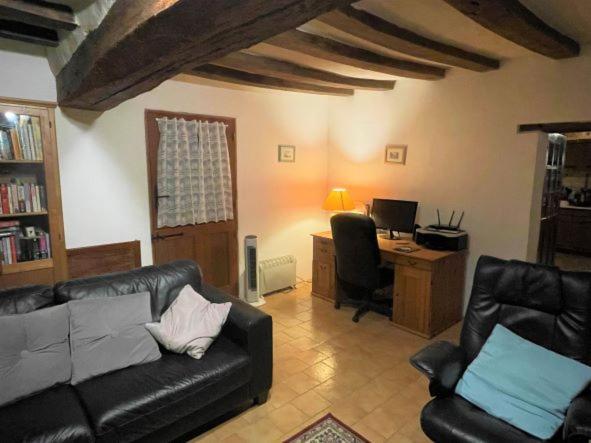La Maison Tournesol - 3 Bedroom House With Large Garden Near Saumur Saint-Martin-de-la-Place Zewnętrze zdjęcie