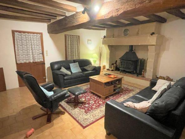 La Maison Tournesol - 3 Bedroom House With Large Garden Near Saumur Saint-Martin-de-la-Place Zewnętrze zdjęcie