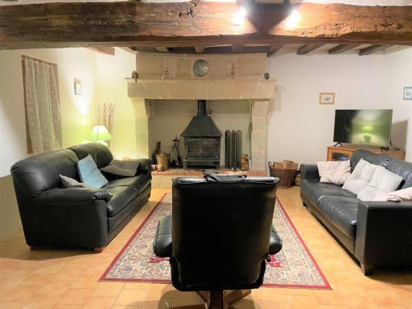 La Maison Tournesol - 3 Bedroom House With Large Garden Near Saumur Saint-Martin-de-la-Place Zewnętrze zdjęcie